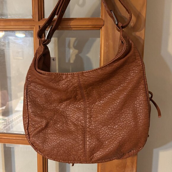 Silence + Noise Utility Washed Zippered Shoulder Bag : Brown - Picture 9 of 15